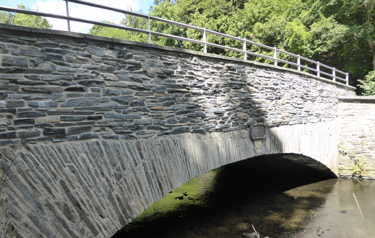 Altlayer Mauerverblender Brücke
