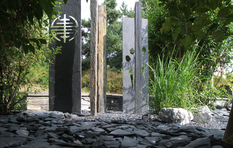 Assulo Bretter mit Ornament