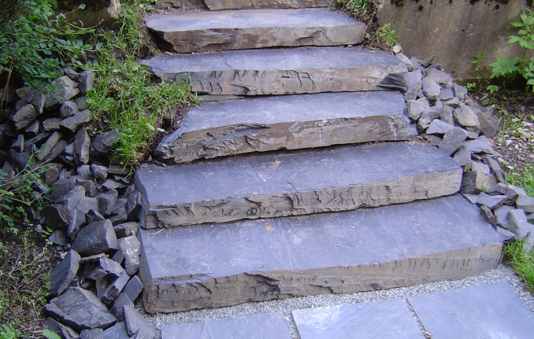 Assulo Schiefer Blockstufen