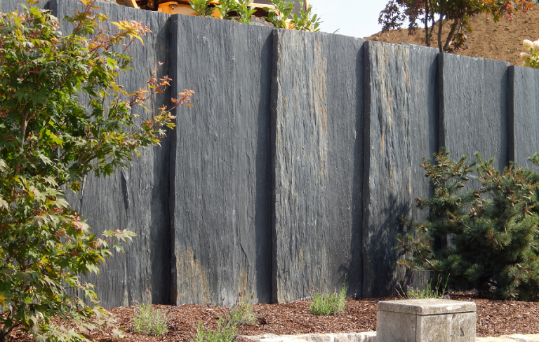 Schieferquarzit Bretter Wand