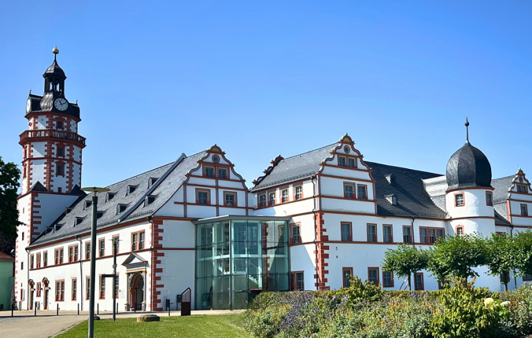 Schloss Ehrenstein Front Assulo A1 Schiefer