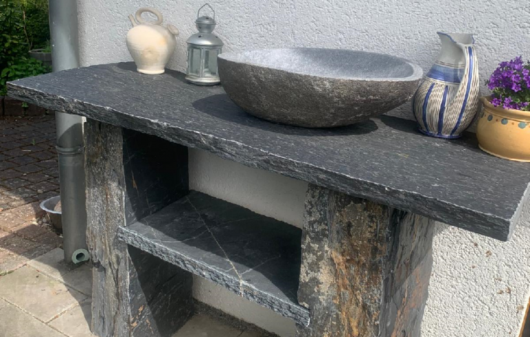 Konsoltisch mit Ablage