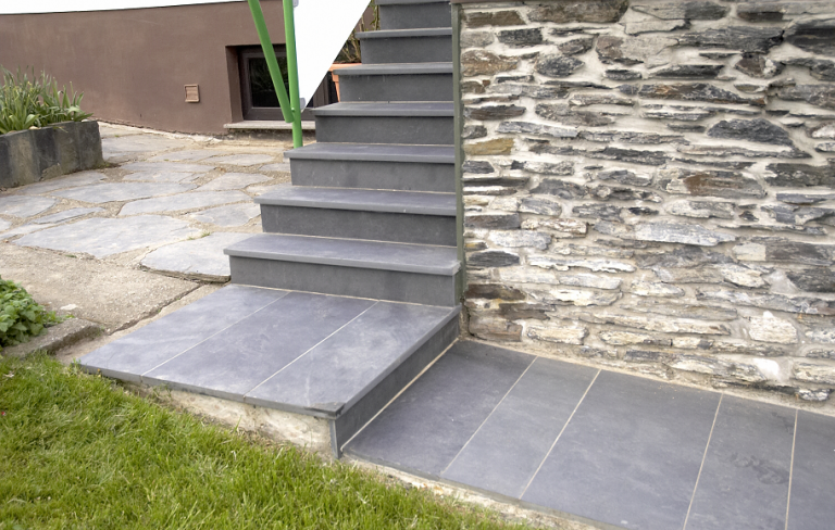 Schiefer anthrazit Treppe